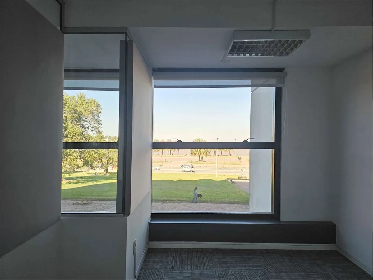 Alquiler o Venta - Oficina En Parque Rodó - · Foto 6