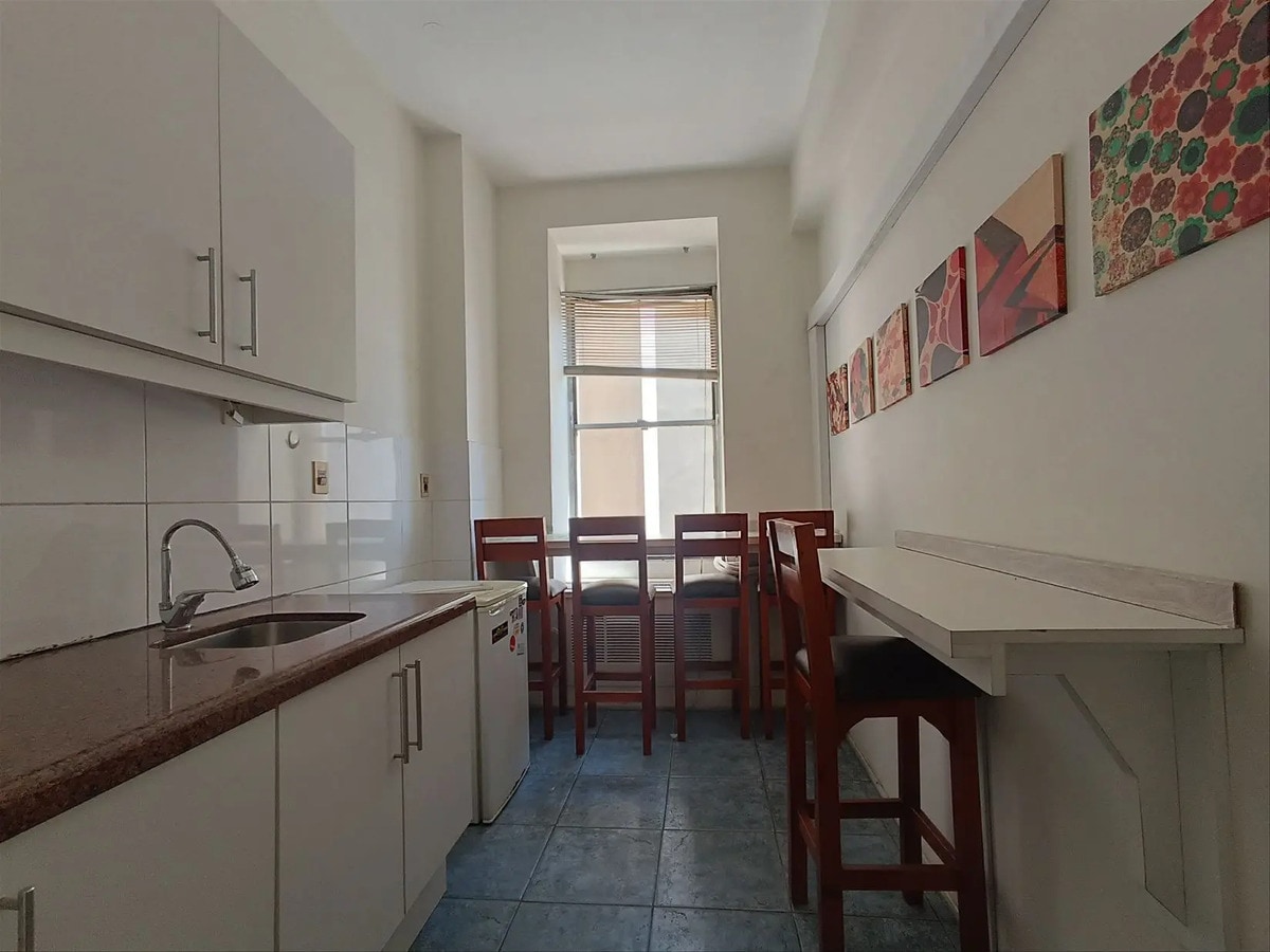 Alquiler Oficina Ciudad Vieja · Foto 7