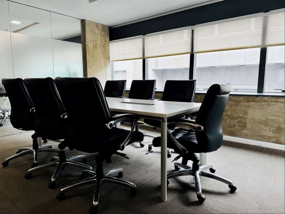 Alquiler O Venta - Oficina - Ciudad Vieja - Edificio De Categoría · Foto 8