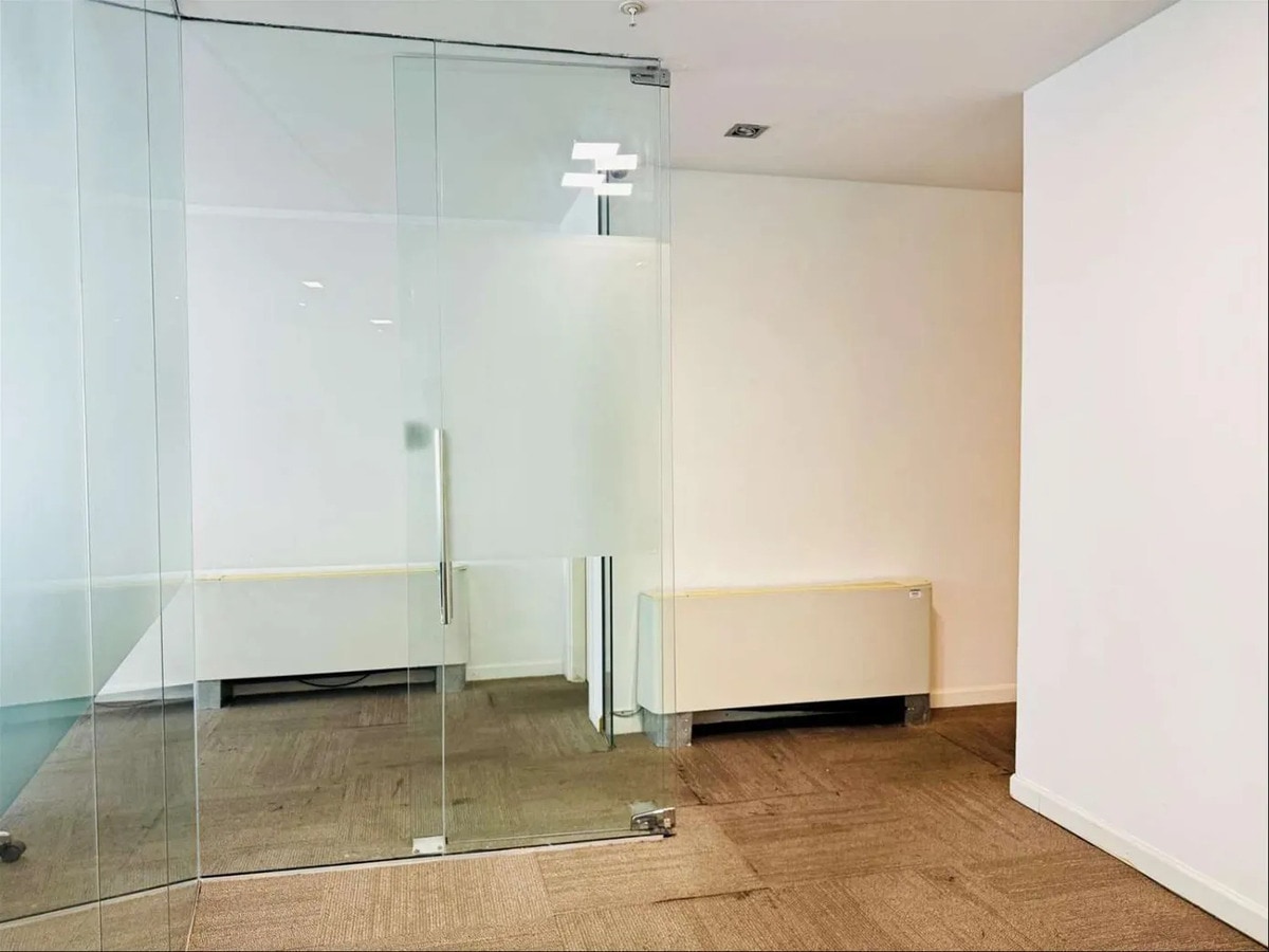 Alquiler O Venta - Oficina - Ciudad Vieja - Edificio De Categoría · Foto 7