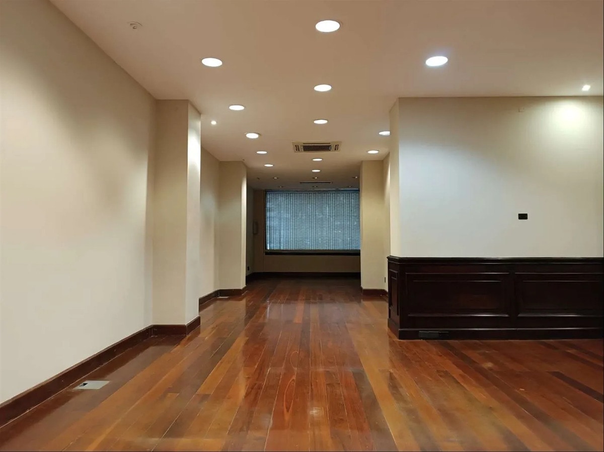 Oficina Alquiler - Ciudad Vieja- Edificio · Foto 8