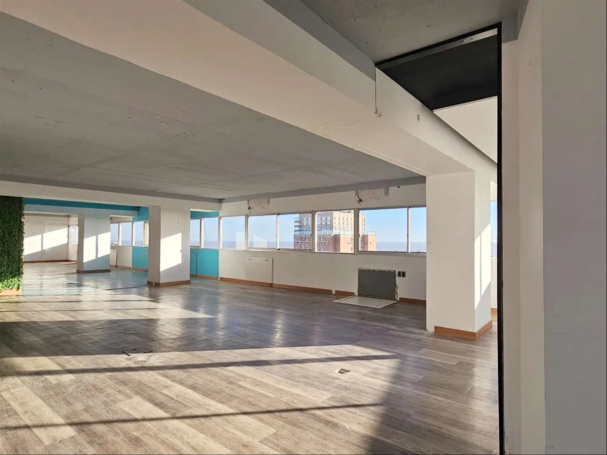 Alquiler - Oficina Cordon S/ 18 De Julio - Edificio Corporativo Primer Nivel - Vista Panoramica Unica En Montevideo · Foto 6