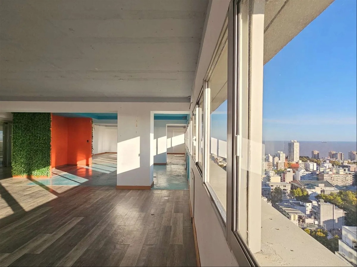 Alquiler - Oficina Cordon S/ 18 De Julio - Edificio Corporativo Primer Nivel - Vista Panoramica Unica En Montevideo · Foto 4