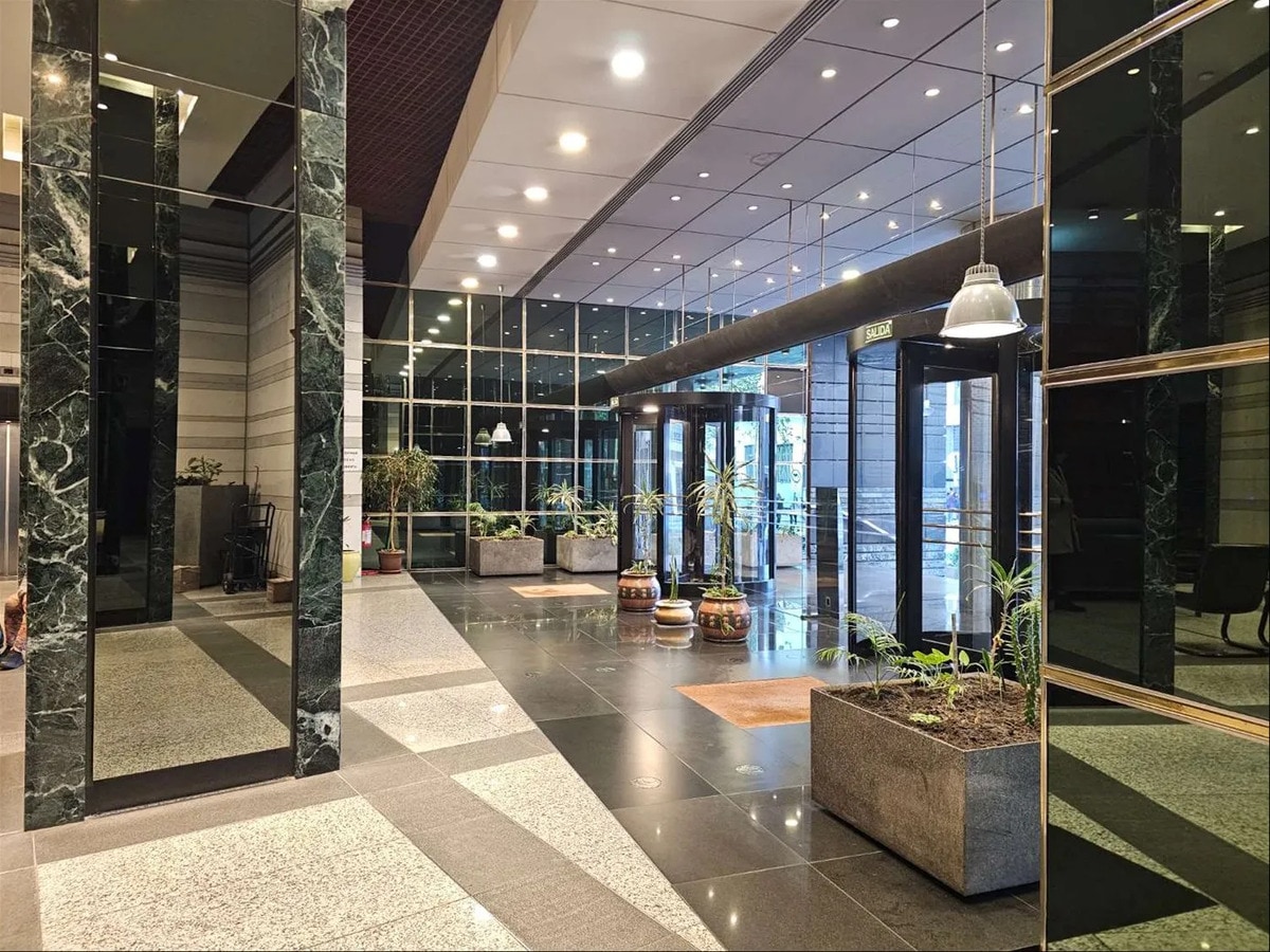 Alquiler - Oficina Centro - Edificio Corporativo Primer Nivel - Vista Panoramica Unica En Montevideo · Foto 4