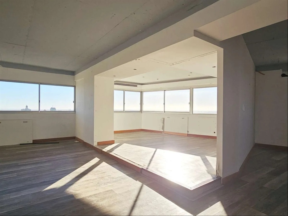 Alquiler - Oficina Centro - Edificio Corporativo Primer Nivel - Vista Panoramica Unica En Montevideo · Foto 11