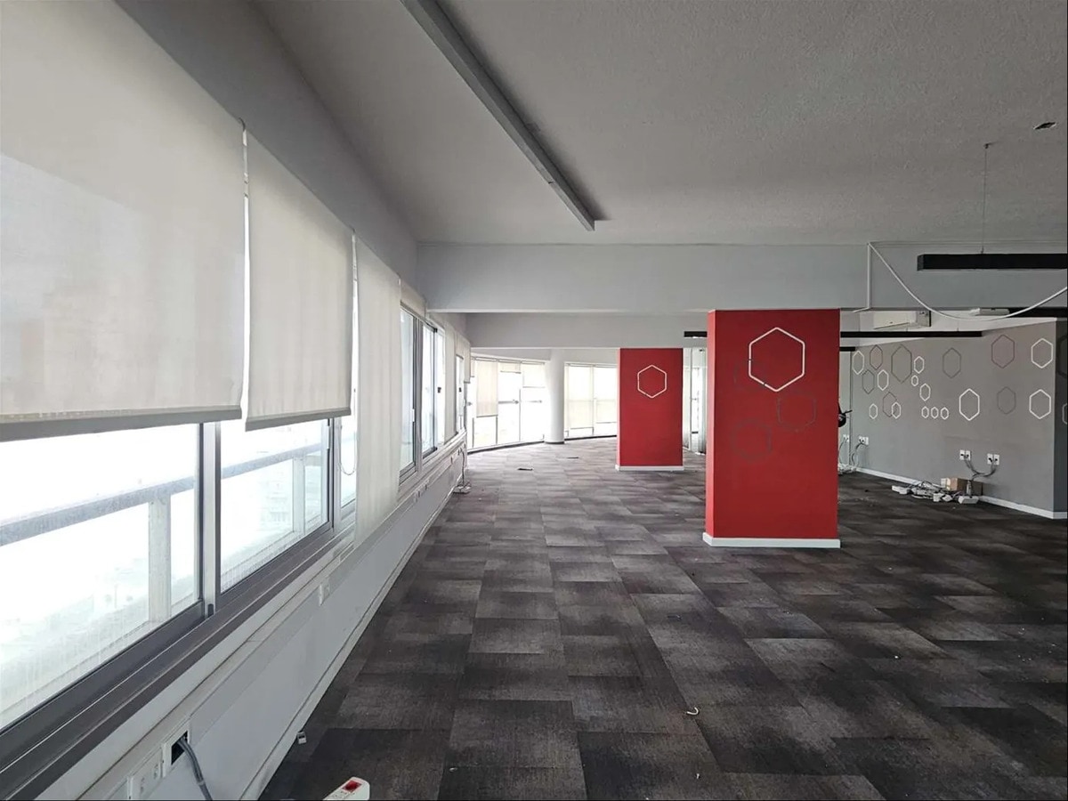 Oficina Torre De Los Profesionales - Alquiler - Edificio De Categoria En Centro, Proximo Cordon - Vista Panoramica · Foto 8