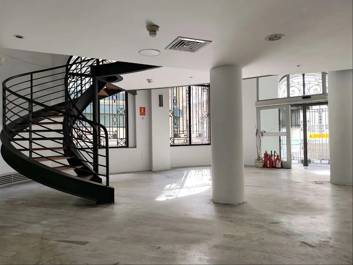 Alquiler Oficina Ciudad Vieja / Zabala Y 25 De Mayo · Photo 6