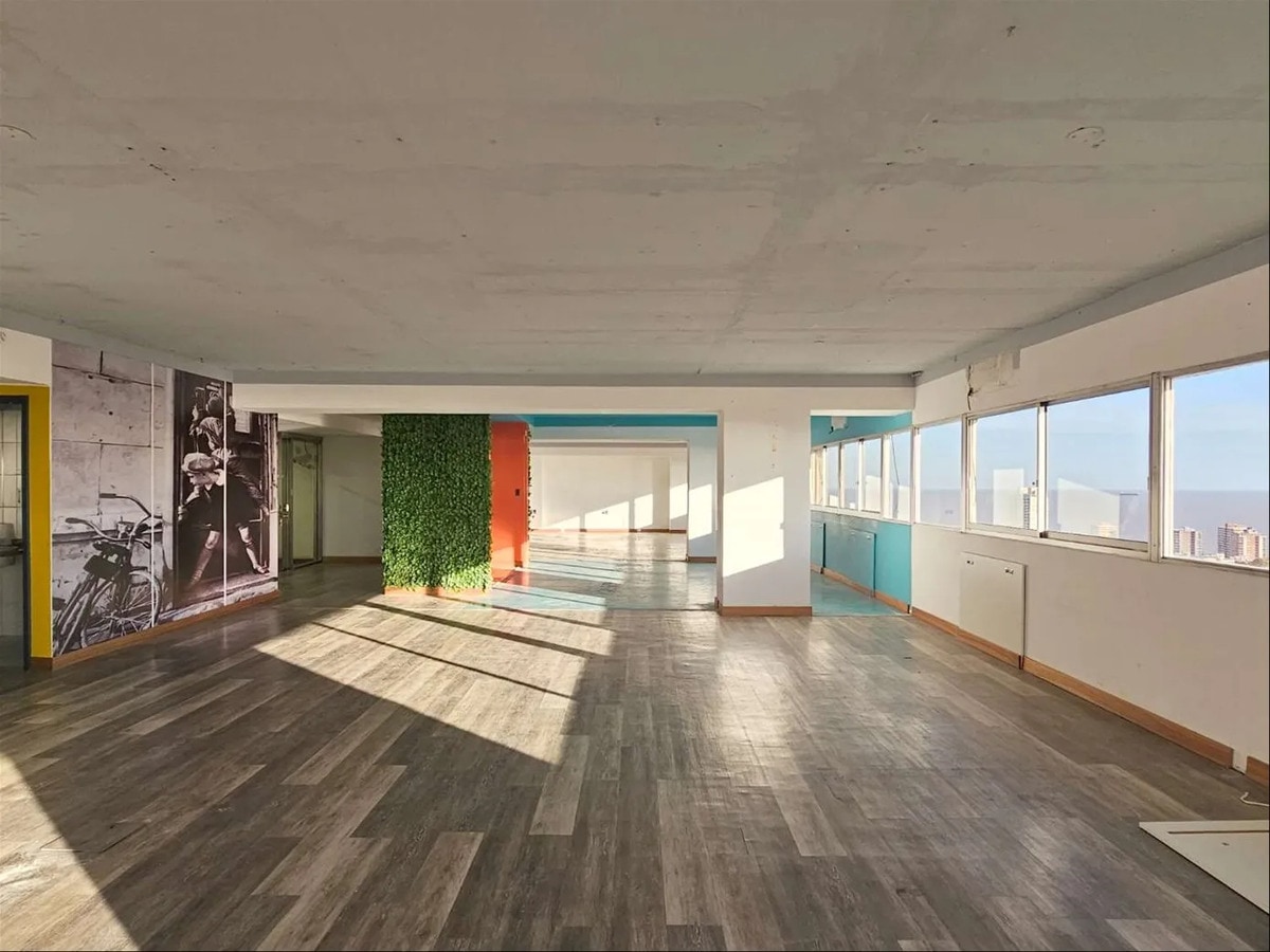 Alquiler - Oficina Centro - Edificio Corporativo Primer Nivel - Vista Panoramica Unica En Montevideo · Foto 4