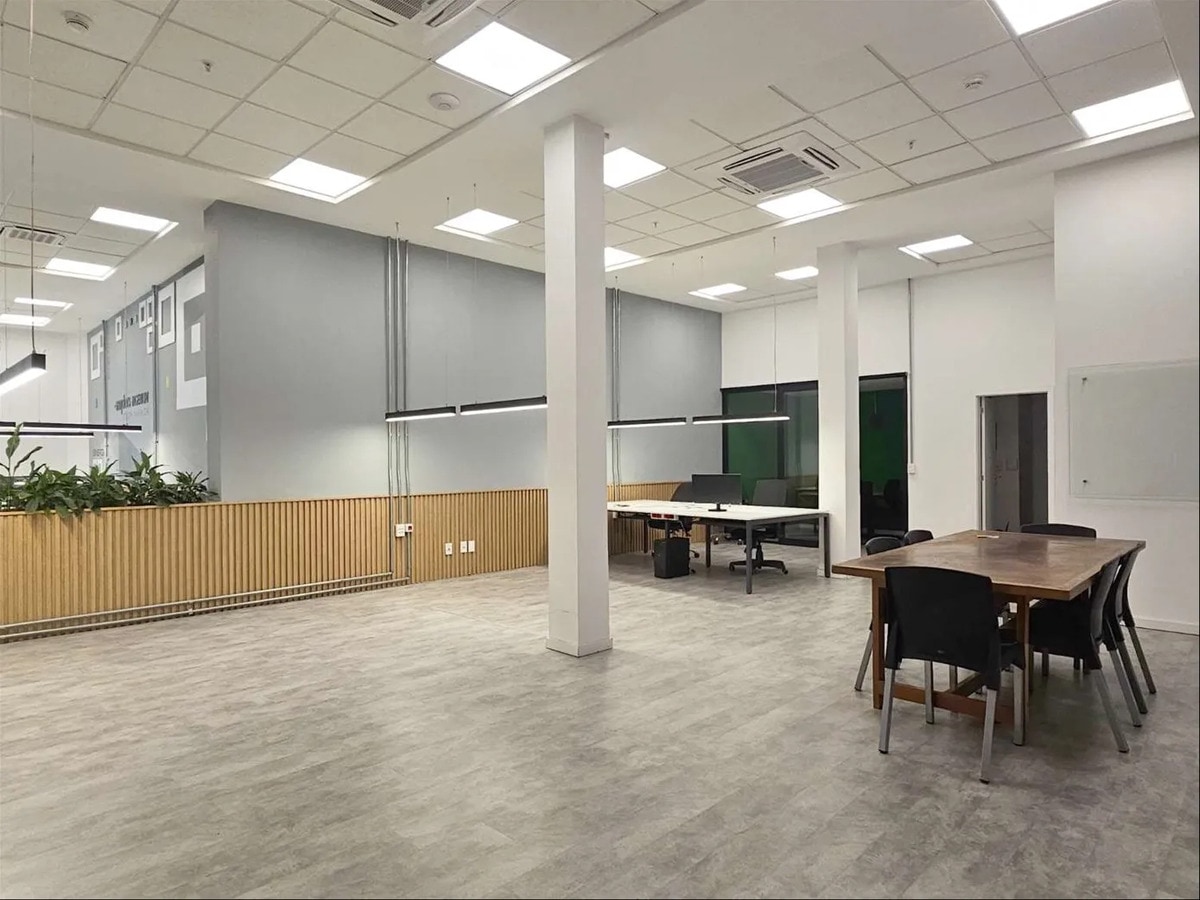Alquiler De Oficina En Ciudad Vieja - Como Nueva - Gastos Comunes Incluidos · Foto 5