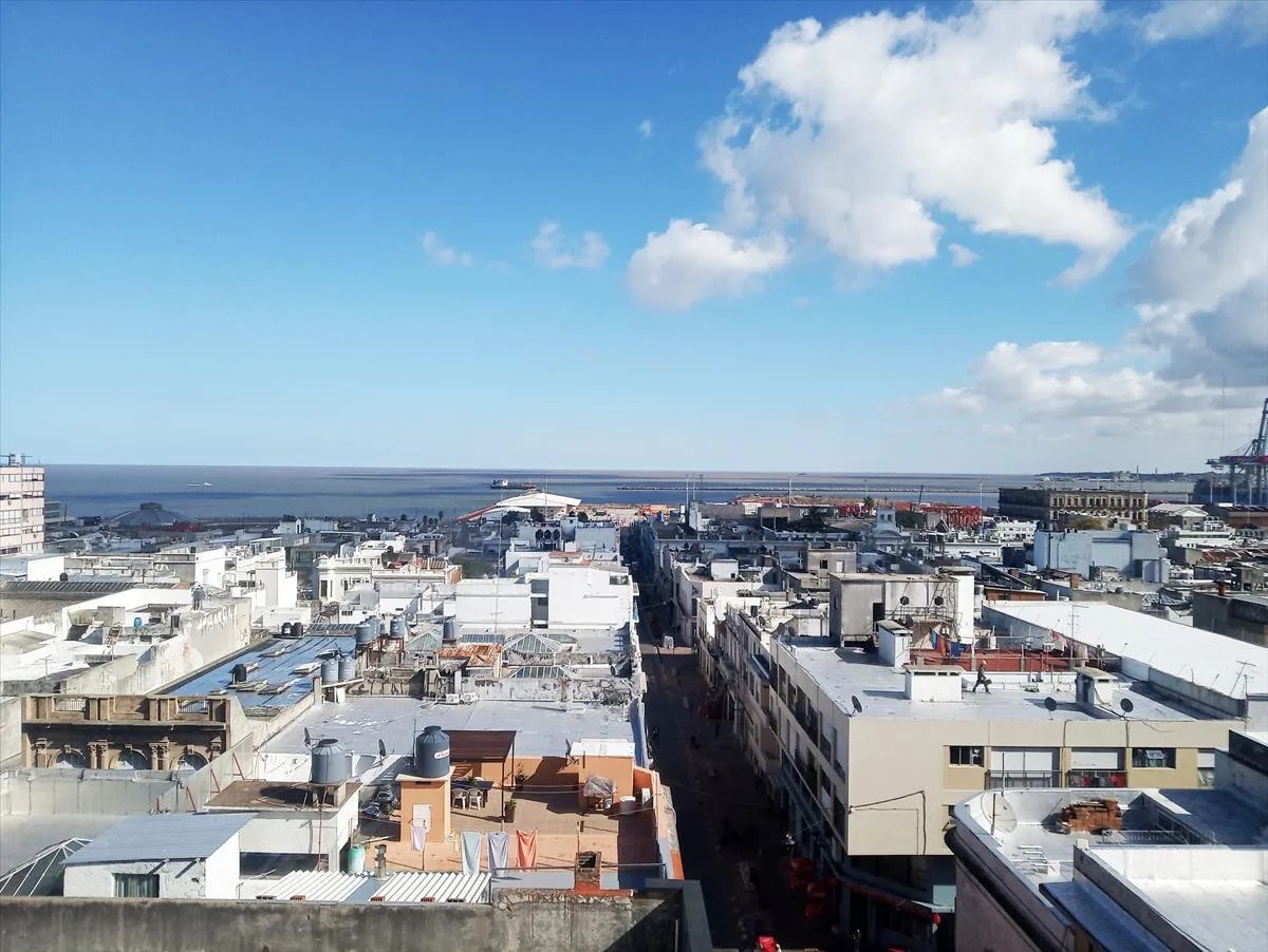 Alquiler De Oficinas En Ciudad Vieja / Plaza Zabala - Con Amplia Terraza Exclusiva · Foto 7