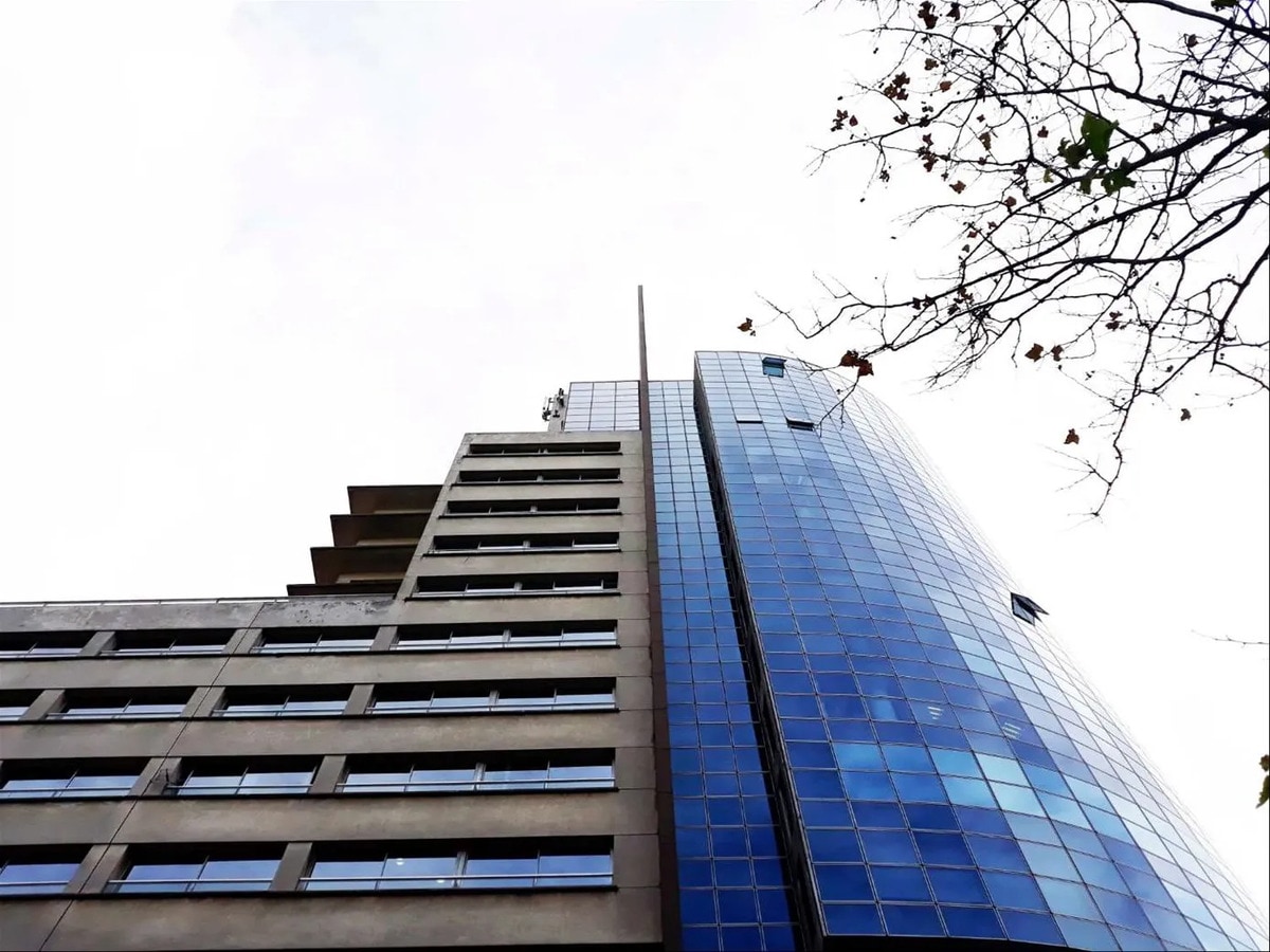 Oficina En El Centro - Alquiler - Edificio De Categoria - Torre De Los Profesionales · Foto 2