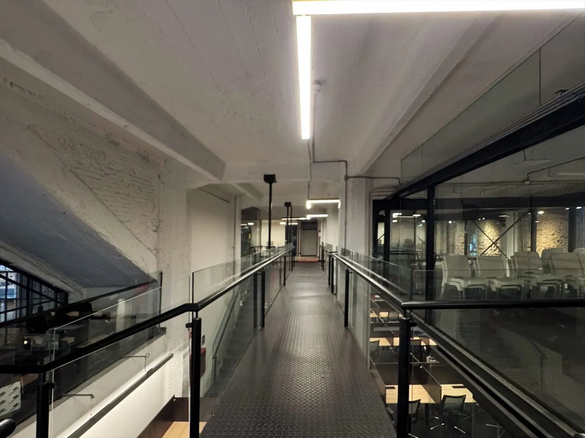 - Alquiler -oficina - Cowork - Todo Incluido - Tres Cruces- · Foto 6