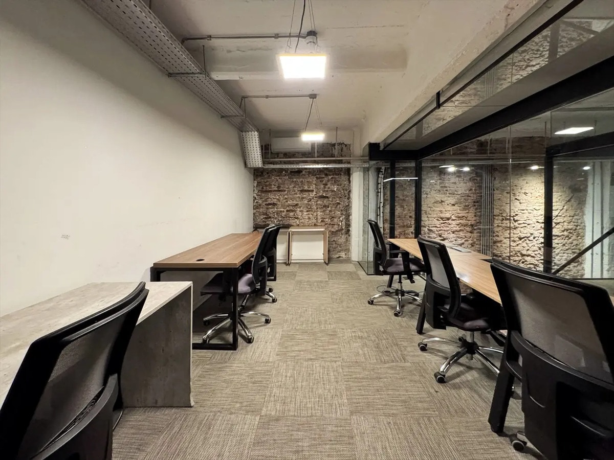 - Alquiler -oficina - Cowork - Todo Incluido - Tres Cruces- · Foto 3