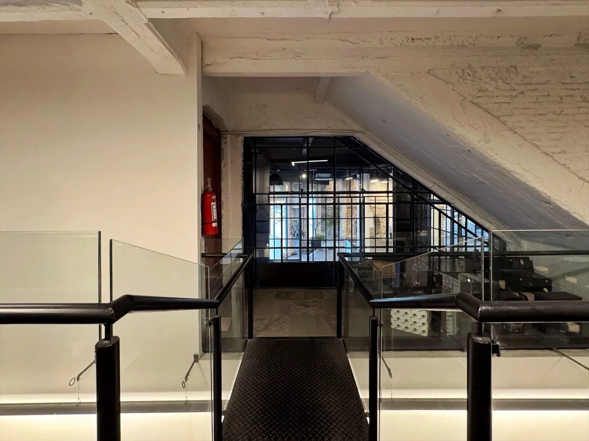 - Alquiler -oficina - Cowork - Todo Incluido - Tres Cruces- · Foto 2
