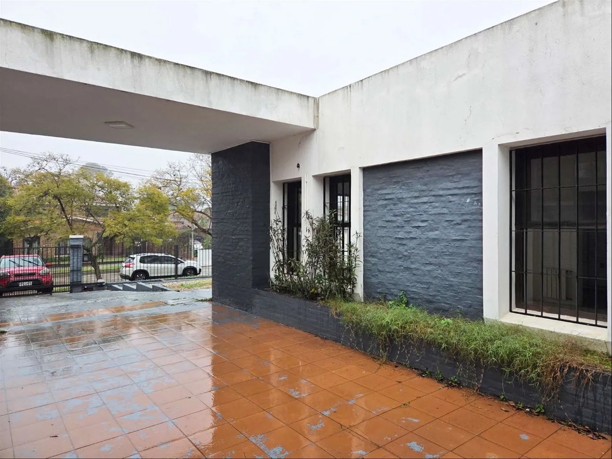 Alquiler O Venta - Casa Para Empresa - Oficina - Carrasco - Av. Italia - · Foto 4
