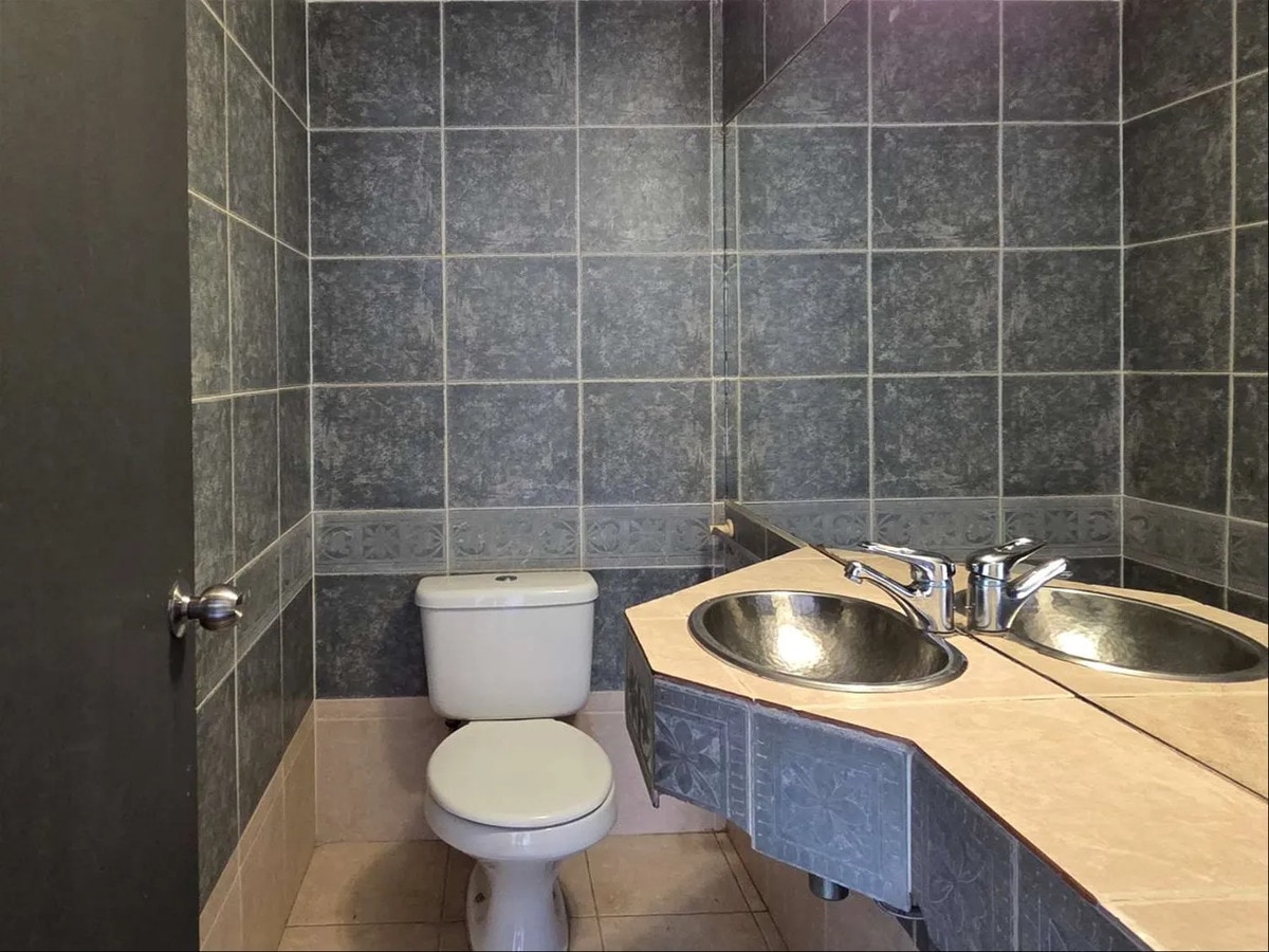 Alquiler O Venta - Casa Para Empresa - Oficina - Carrasco - Av. Italia - · Foto 9