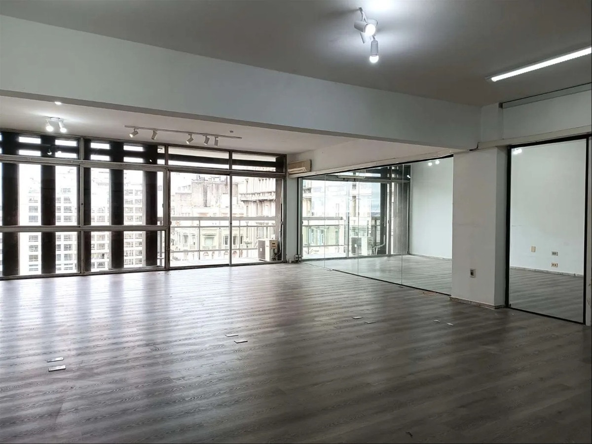 Alquiler O Venta - Oficina - Plaza Independencia - Centro A Pasos De Ciudad Vieja · Photo 4