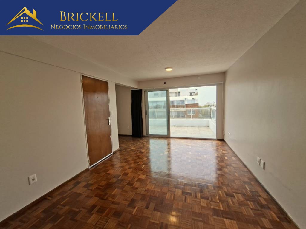 ALQUILER APARTAMENTO 1 DORMITORIO POCITOS PENTHOUSE CON GRAN BALCON - Vista