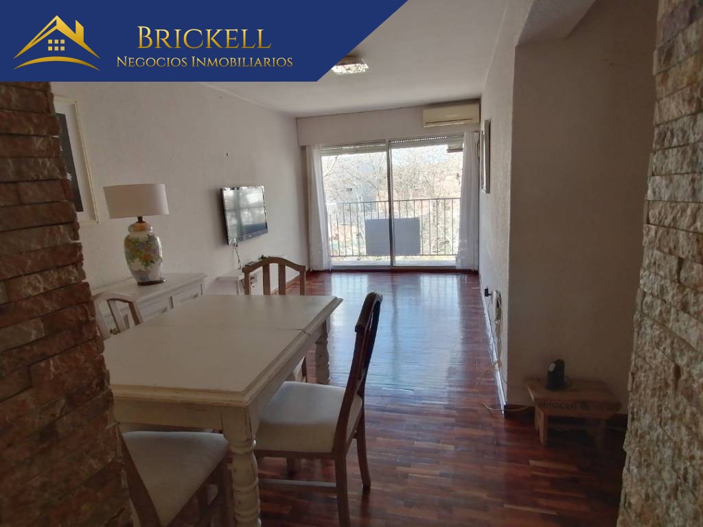 APARTAMENTO VENTA POCITOS AL FRENTE 3 DORMITORIOS CON TERRAZA