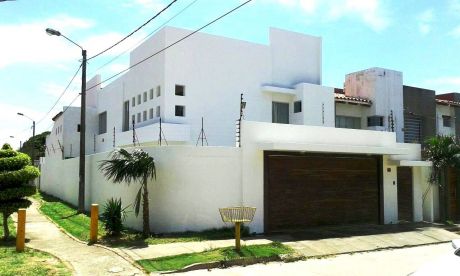Hermosa Casa Zona Av.alemana