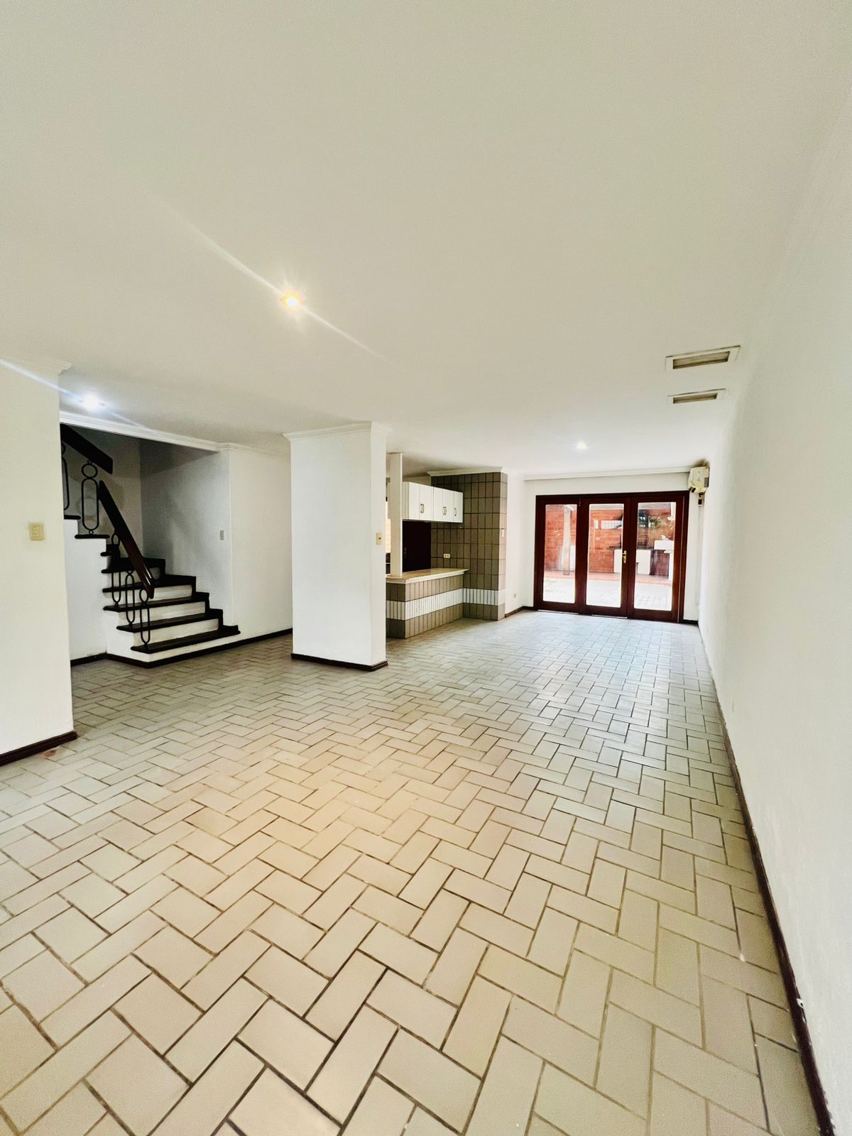 Casa Para Vivienda O Empresa, En Alquiler! Zona Los Cusis