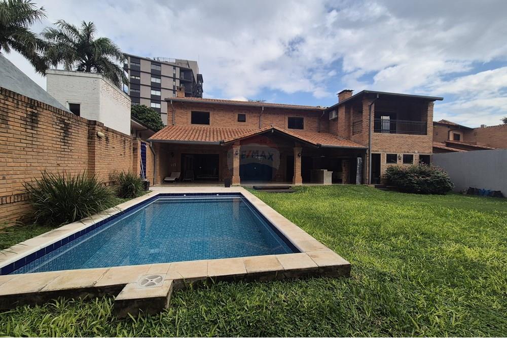 ALQUILO RESIDENCIA DE 4 DORMITORIOS EN LAS LOMAS — foto 2
