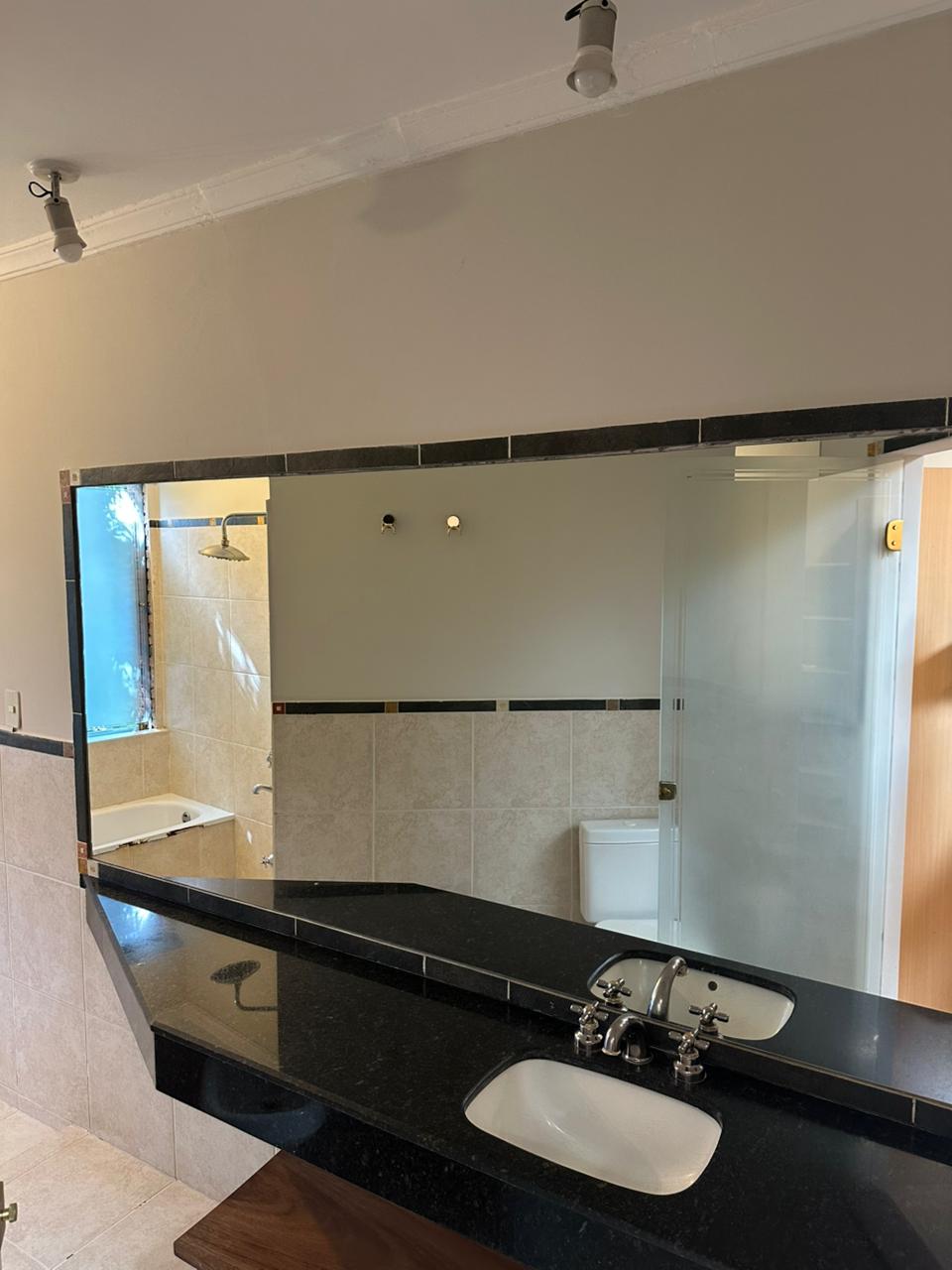 ALQUILER DE RESIDENCIA A PASOS DEL PASEO LA GALERIA — foto 3