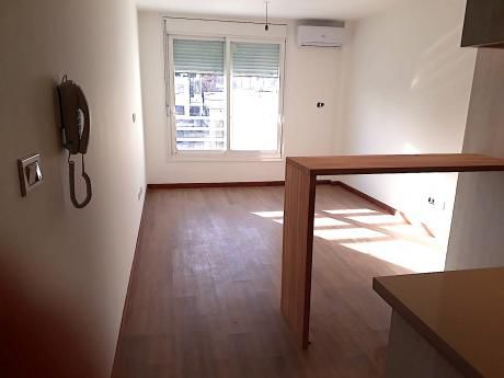 Estrene Proximo A Rambla Y World Trade Center!!!