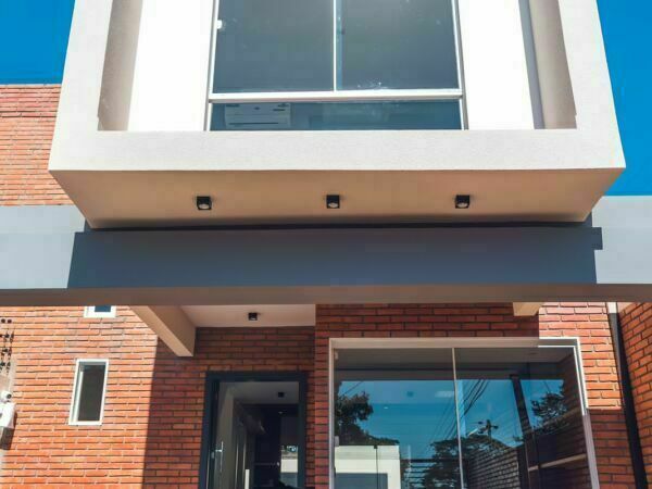 EN VENTA DUPLEX DE ALTO PADRON. CIUDAD DEL ESTE — foto 2