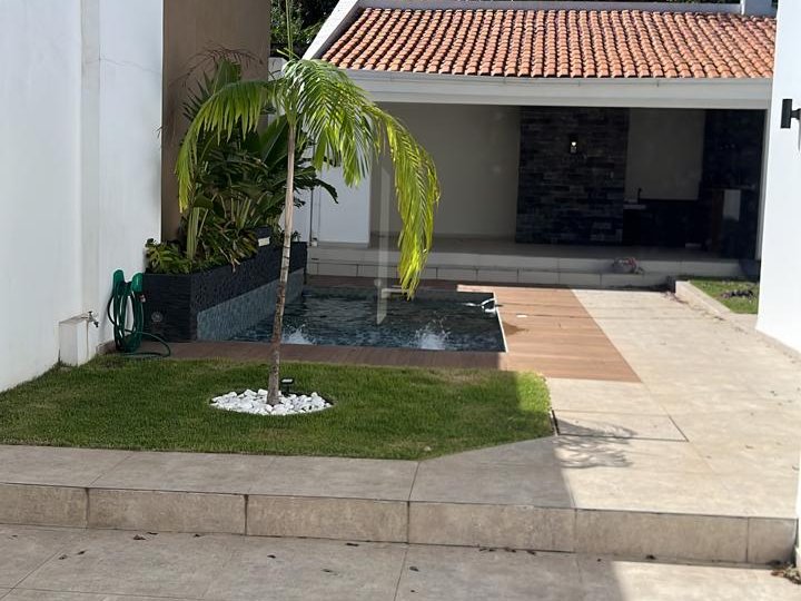 Casa en venta en Jara