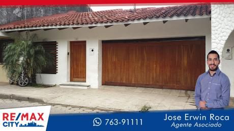 Casa En Venta En C/ Oruro, Paralela Al 1er Anillo Av Viedma.