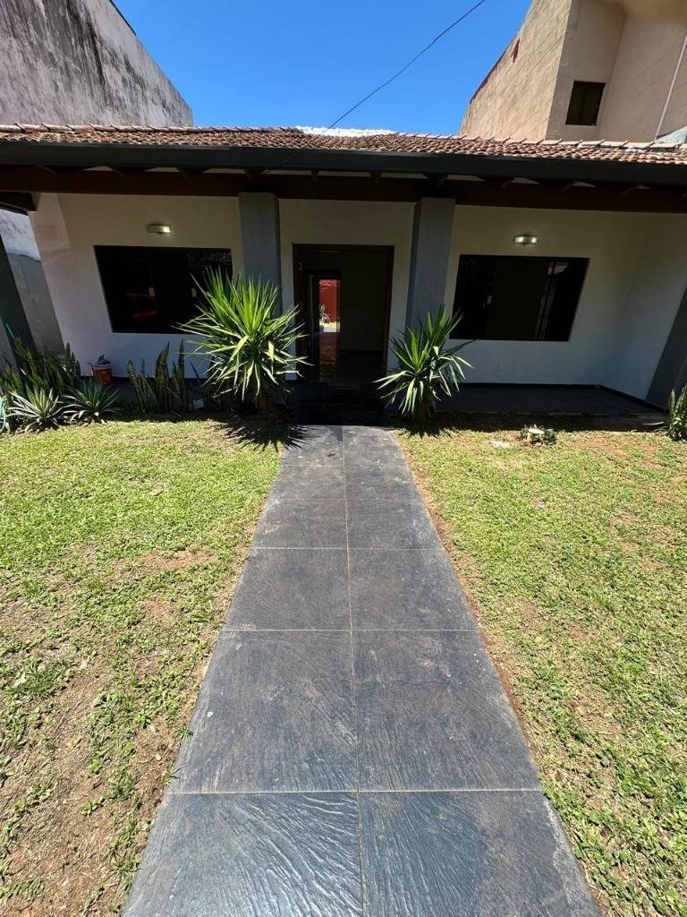 Casa en alquiler en Mburucuyá
