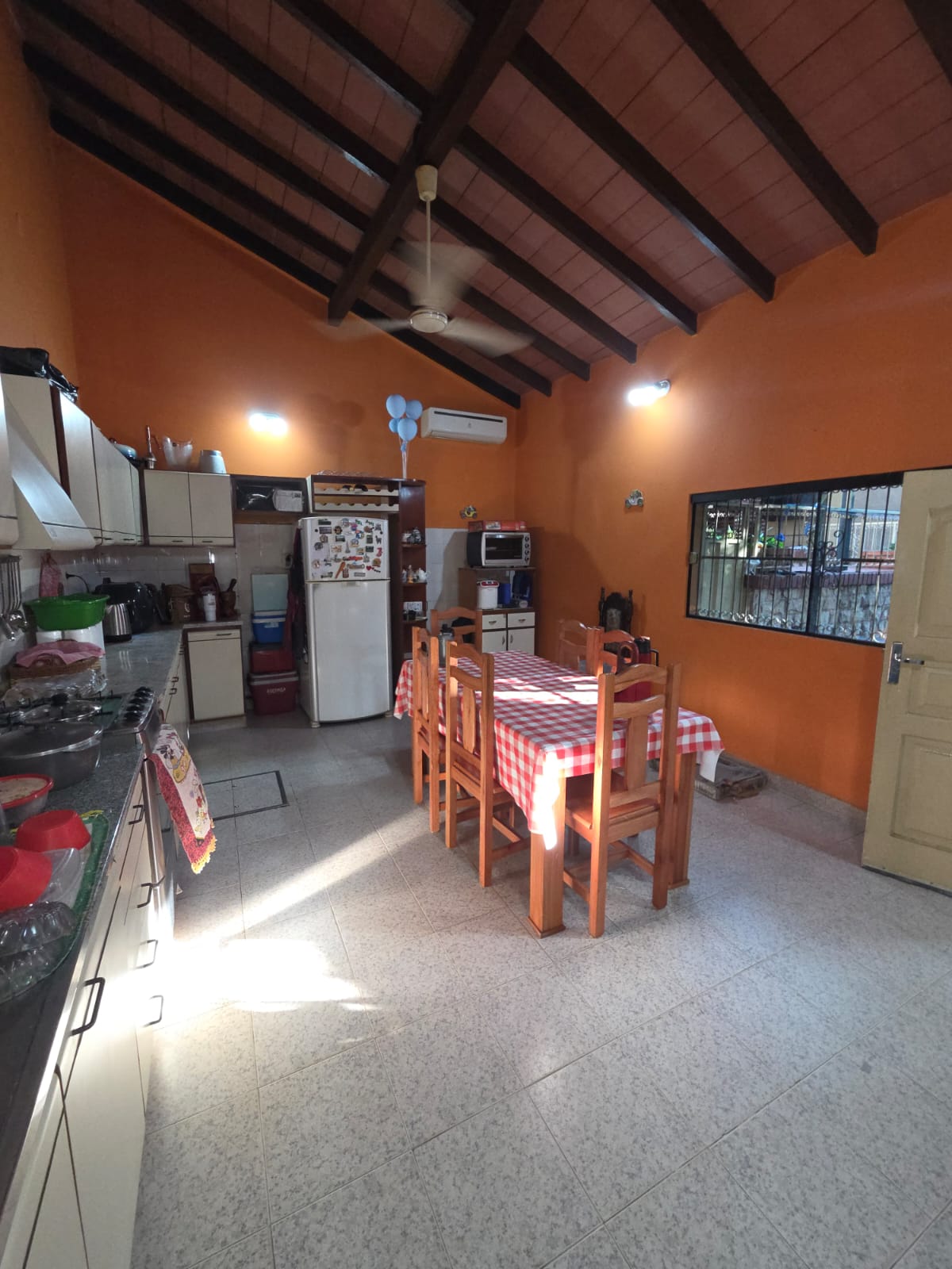Vendo casa  amplia en Barrio Obrero - Asunción a pasos del Colegio Santisimo — foto 2