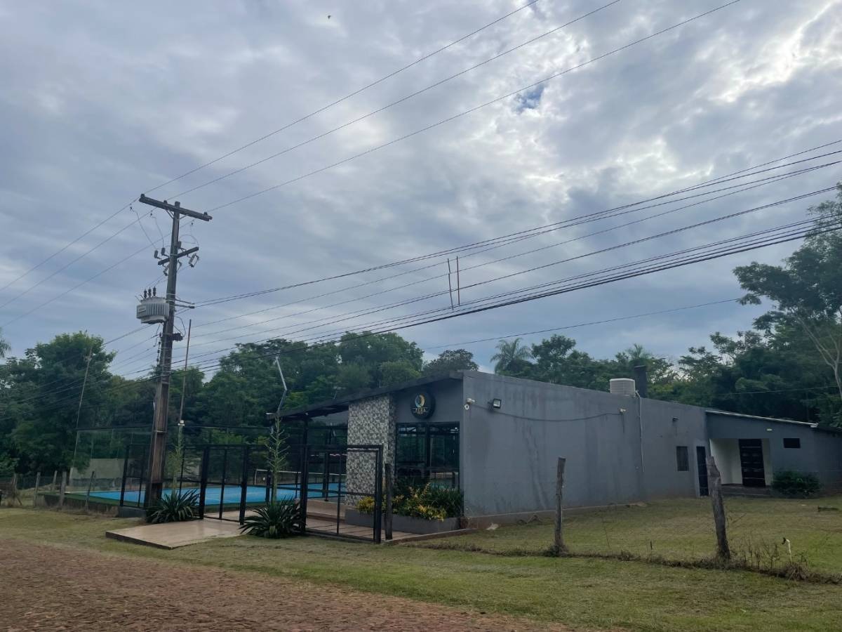 VENDO EMPRENDIMIENTO CON GRAN POTENCIAL EN PARAGUARI, ZONA FRUTERIA — foto 3