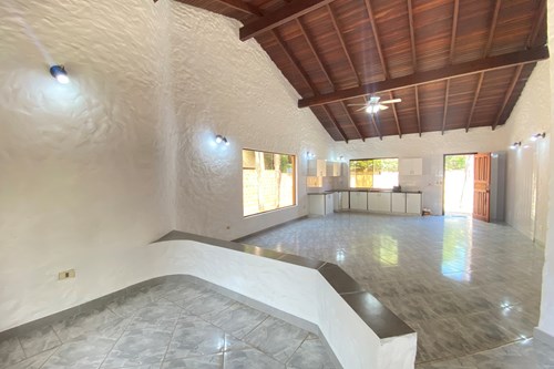 Casa en alquiler en Lambaré — foto 3