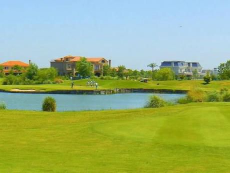 Terreno En Agua Vista De Club De Campo