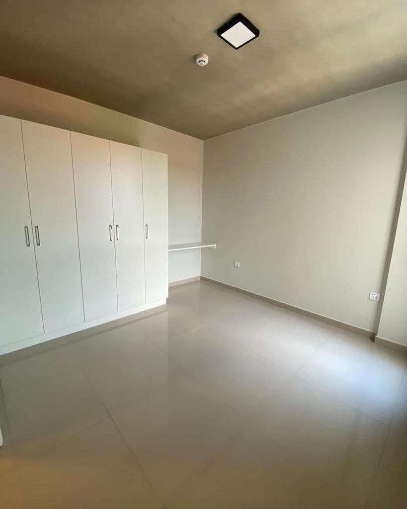 ZONA CONMEBOL AMPLIO DEPARTAMENTO A  DE 70 M2 DE 3 DORMITORIOS ( 2 cocheras) — foto 3