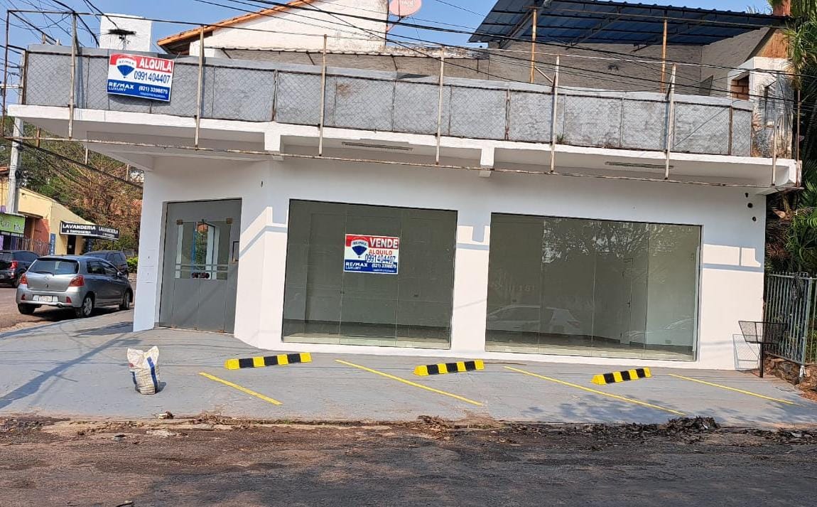 Alquilo Salón Comercial — foto 2