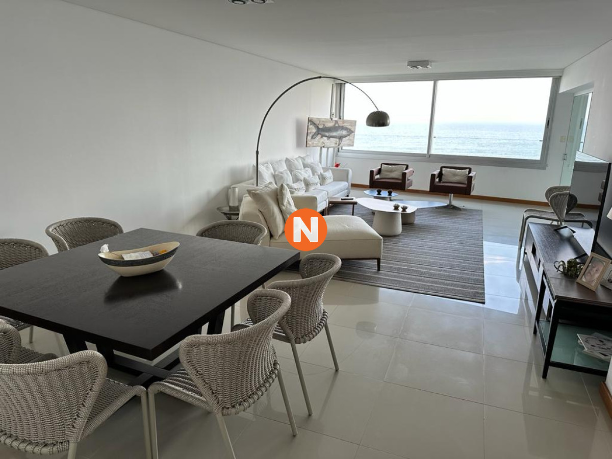 Apartamento en Venta y Alquiler, Brava, Punta del Este, 3 Dormitorios.