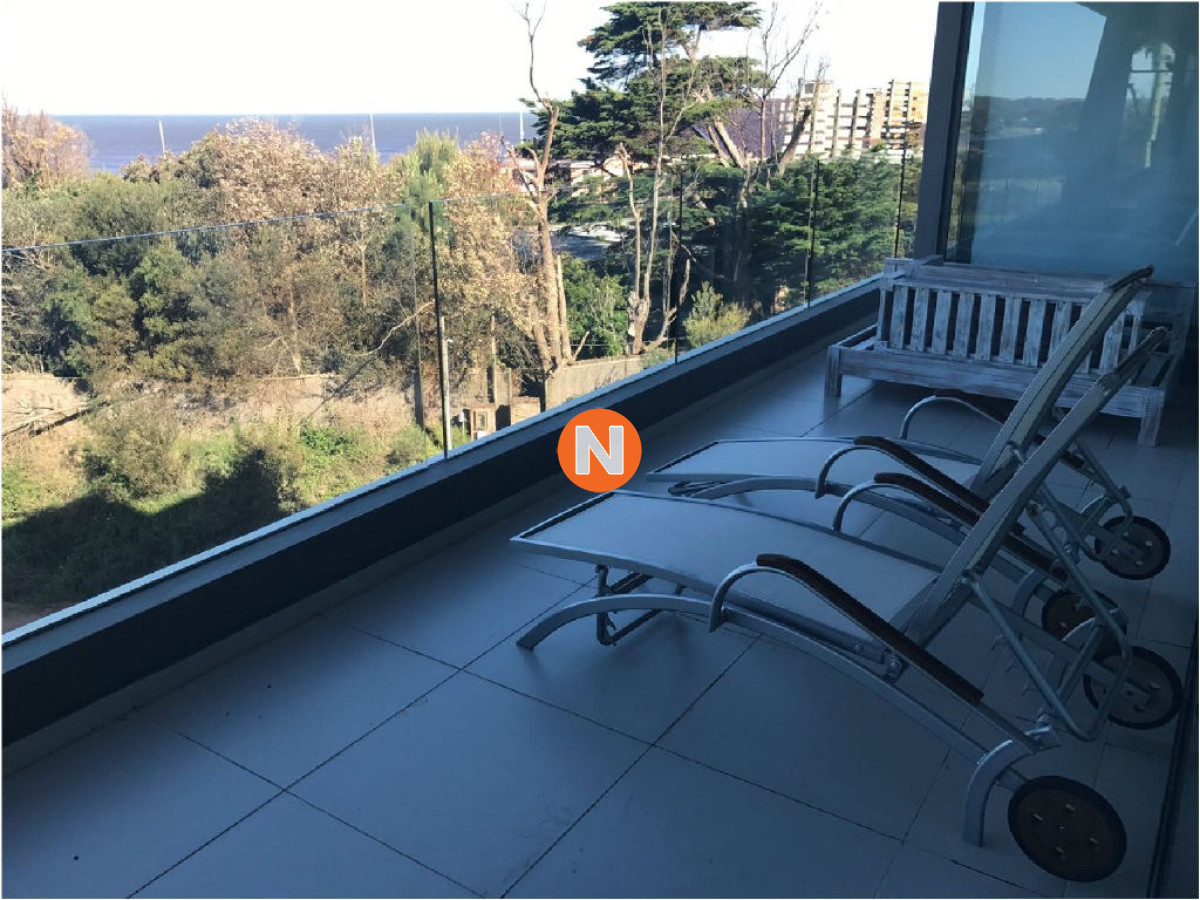 Apartamento en Venta y Alquiler, Brava, Punta del Este, 3 Dormitorios.
