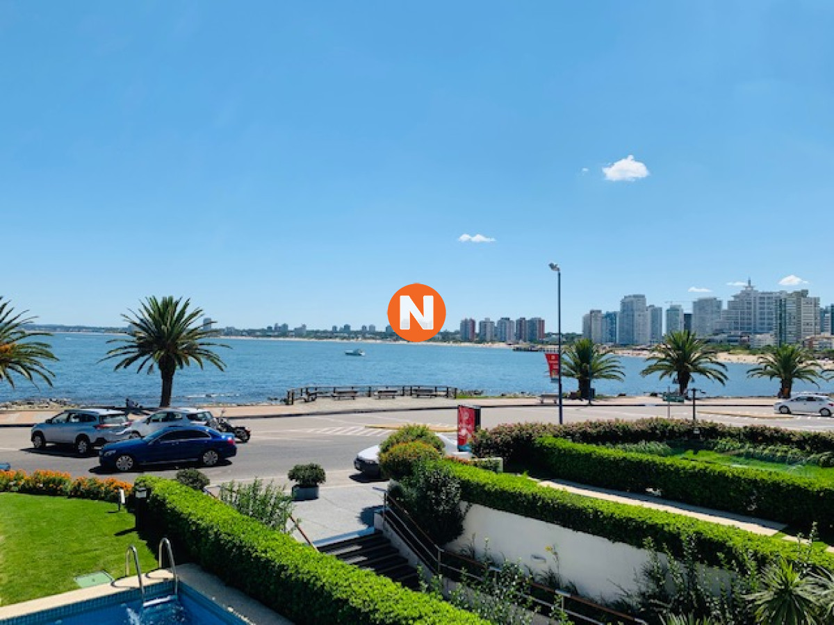 Hermoso apartamento en primera línea ubicado en el Puerto