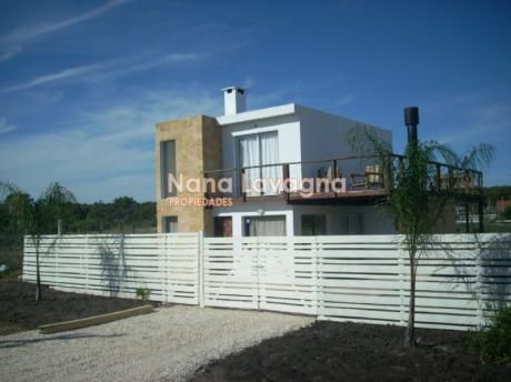 Casa En Venta, Balneario Buenos Aires