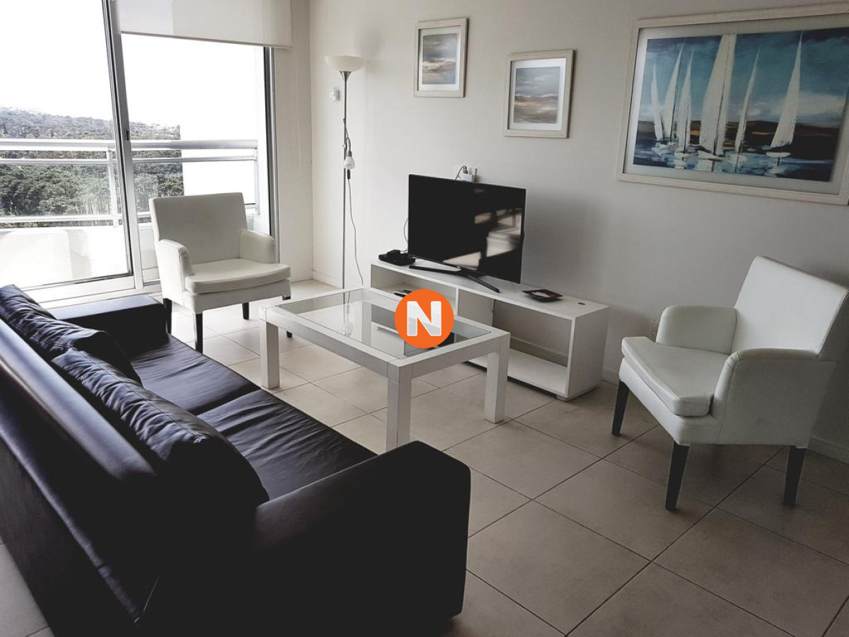 Apartamento de 2 dormitorios en Av Roosvelt
