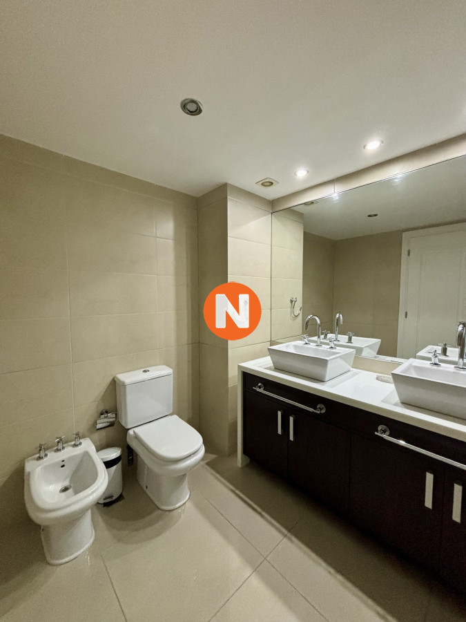 Moderno apartamento frente a Playa Brava - amplitud y confort · Foto 9