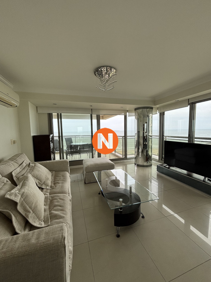 Moderno apartamento frente a Playa Brava - amplitud y confort · Foto 4