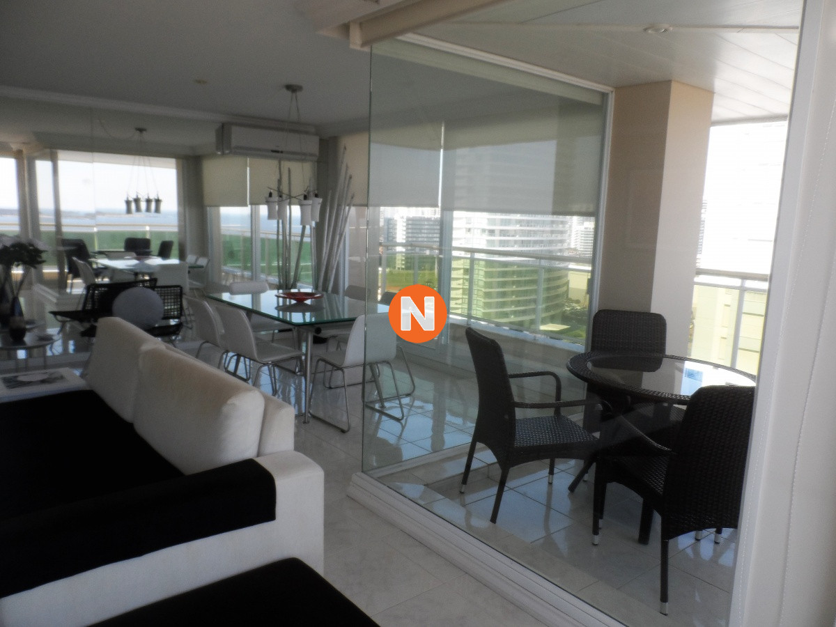 Apartamento en Alquiler, Mansa, Punta del Este, 3 Dormitorios. · Foto 4