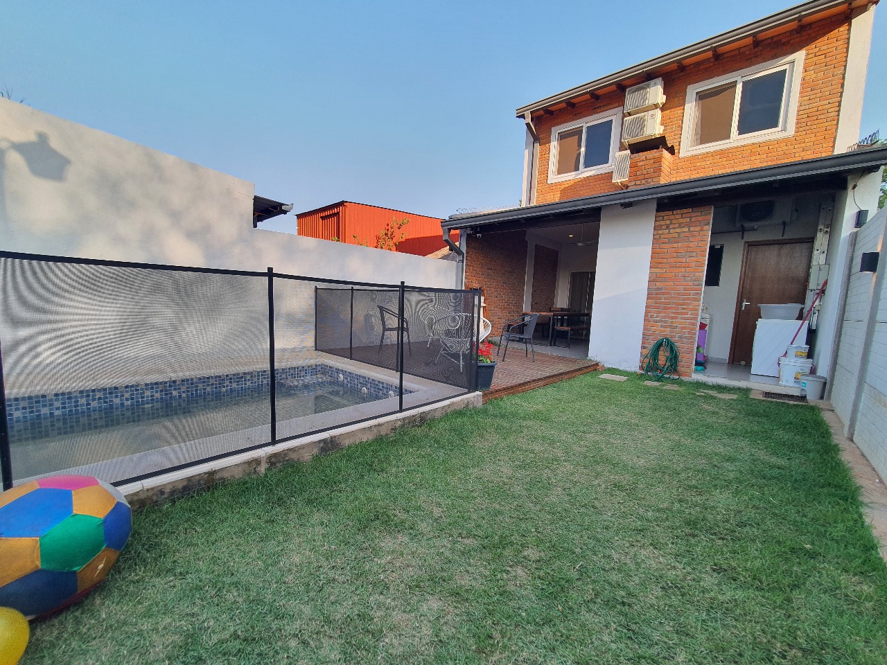 Alquilo duplex completamente amoblado en Luque zona Rakiura — foto 2