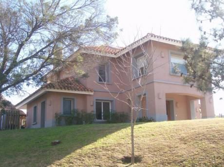 Casa En Altos De La Tahona