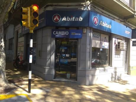 Venta De Local Abitab Tres Cruces