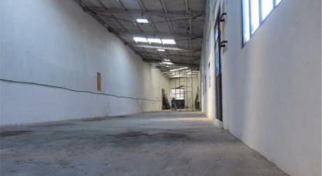 Estupendo Local C/galpón Y Oficinas De 550 M2 En Cordón